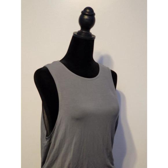 ♦️SOLD♦️ - Rebody - Gray Sleeveless Back Twist Top - Stone Olive - Size M - NWT - Picture 7 of 10